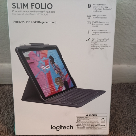Slim Folio ipad case with integrated keyboard